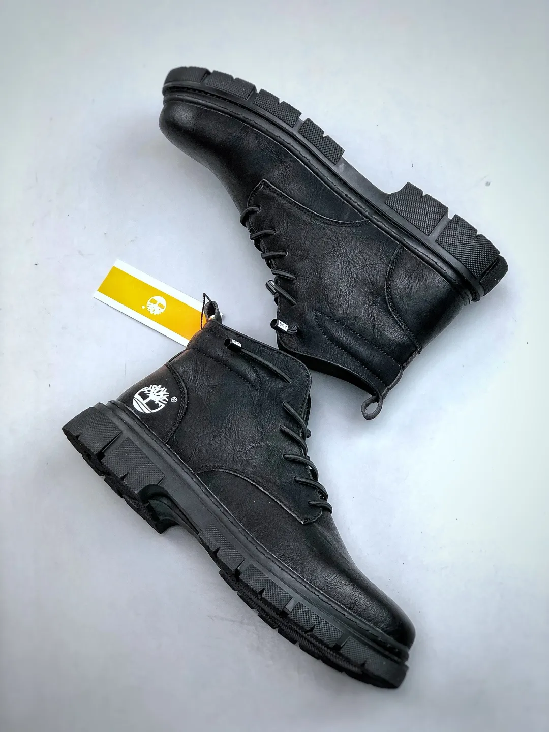 Local pick-up💰 520 supports store Timberland/Timberland classic 25ss new high-top (plus velvet) classic re-creation, brand new upgrade, Guangdong factory quality, original box and original packaging. The fabric is made of Italian top-grade frosted cowhide, with anti-odor and anti-corrosion genuine leather latex insoles to give you a perfect wearing experience. High-quality and durable, a must-have for sportsmen. Specially designed to treat those who are not handsome. High-quality and first-class foot feel. Exclusive supply. Official item number: TB23066 Size: 39 40 41 42 43 44
